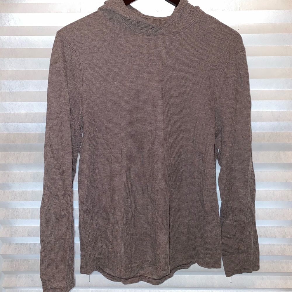 Men’s lululemon long sleeve fitted hoodie